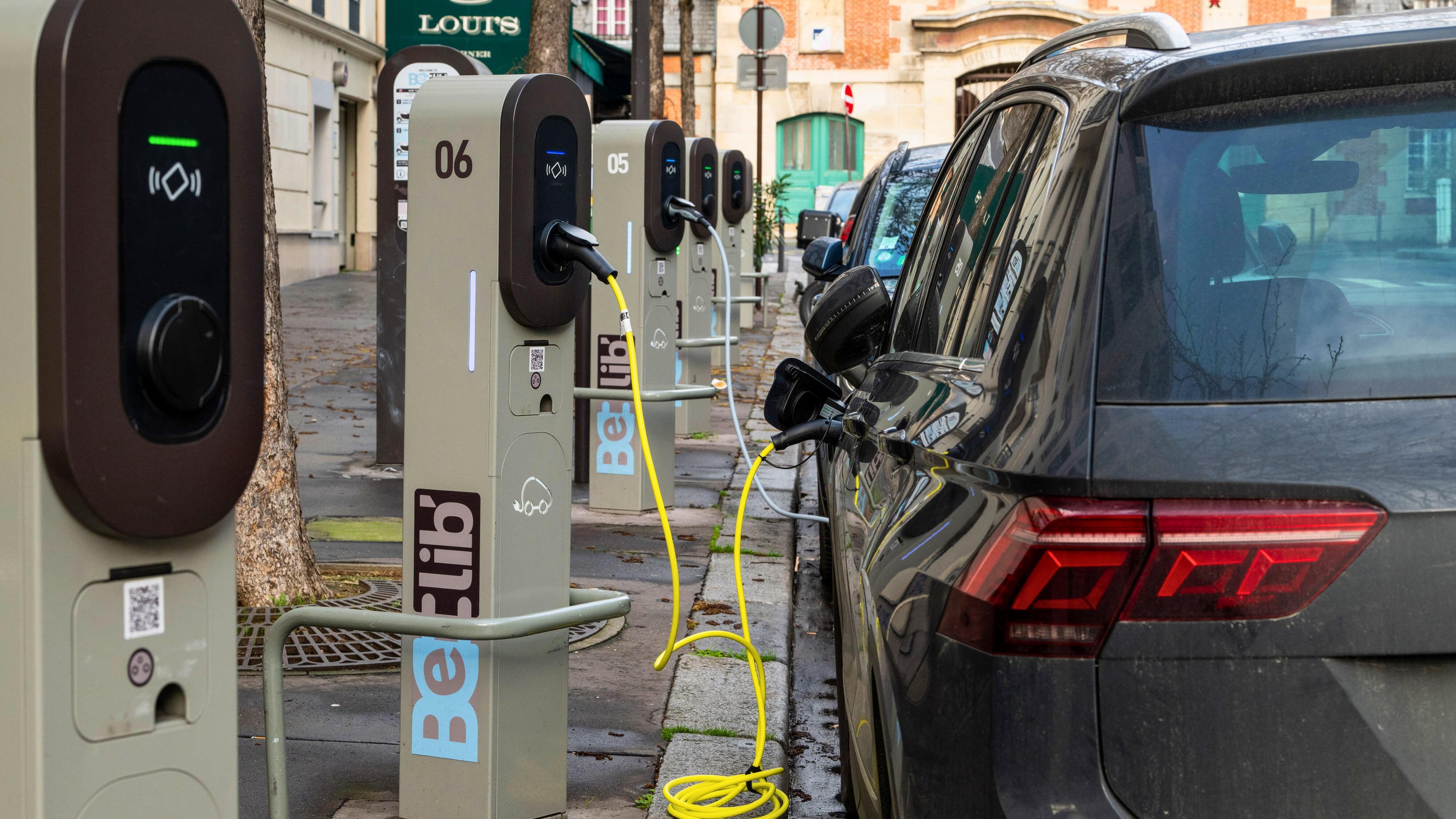 What are Europe’s 2025 targets on car emissions?