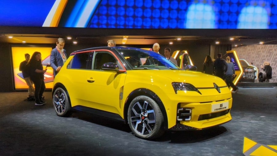New Renault 5 makes an impact on EV, small car segments