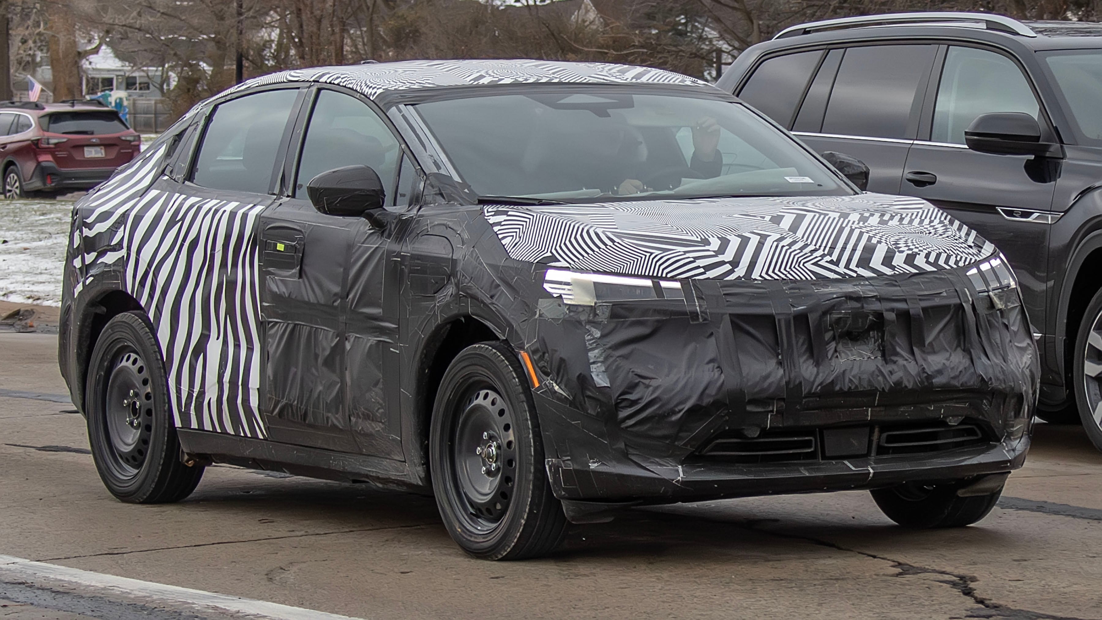 Photo gallery: Next-gen Nissan EV spy photos