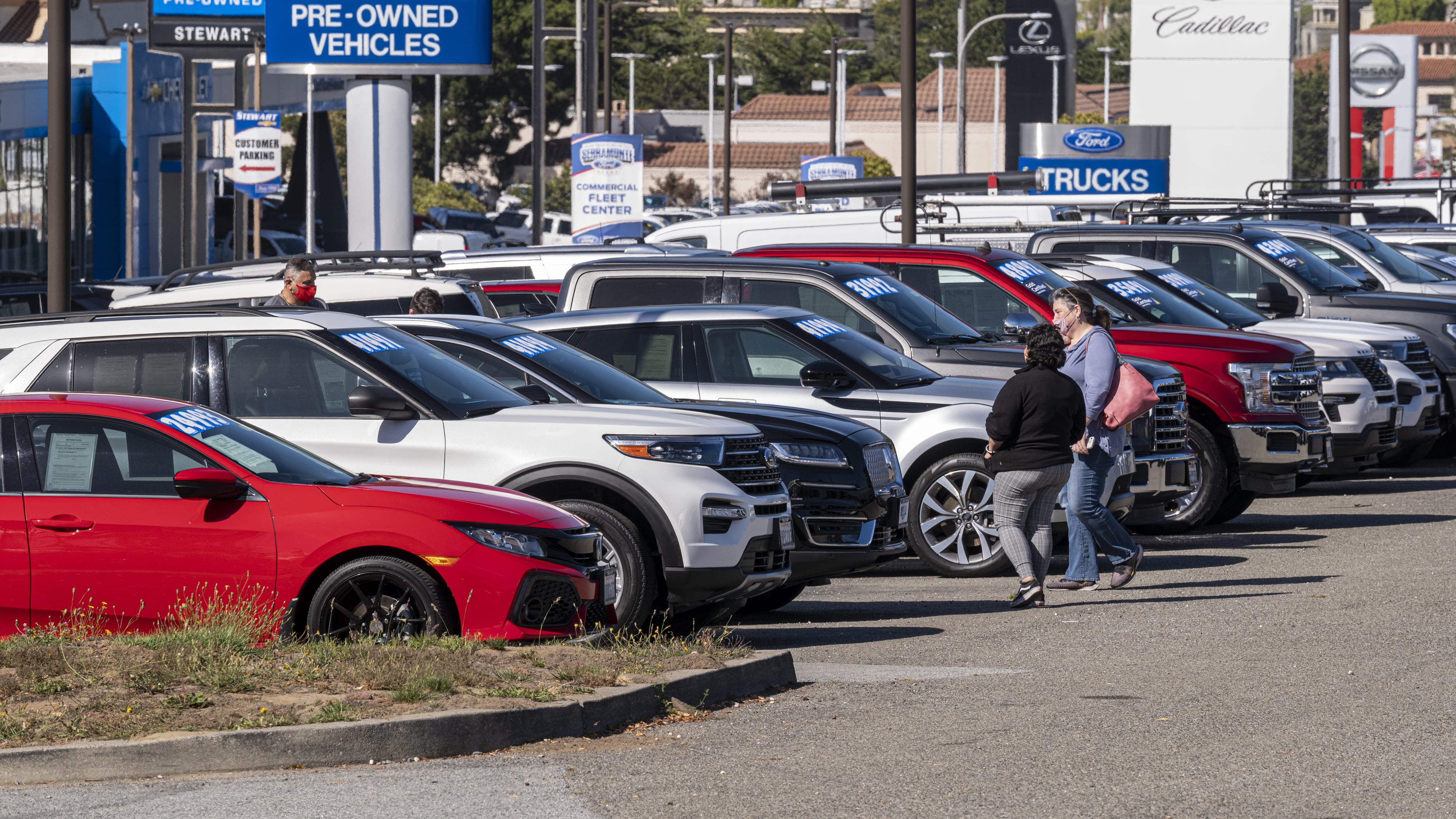 Analysts expect 2024 sales just shy of 16 million; service drive financing